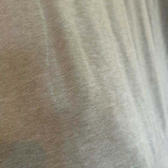 Thread & Supply V-neck sweatshirt - Picture 4 of 5